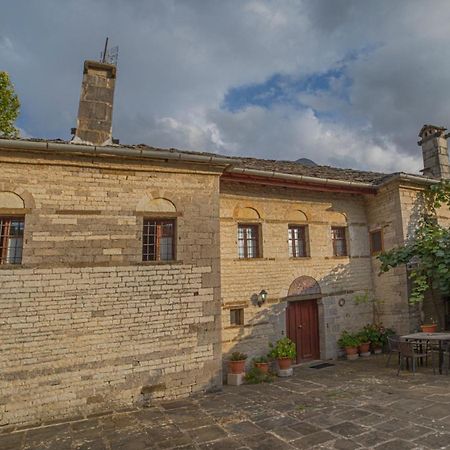 Astraka Guesthouse I Papigko Luaran gambar